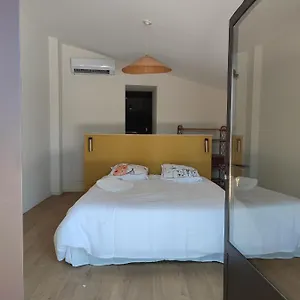 https://la-taniere-du-grand-singe.fr-provencehotel.com